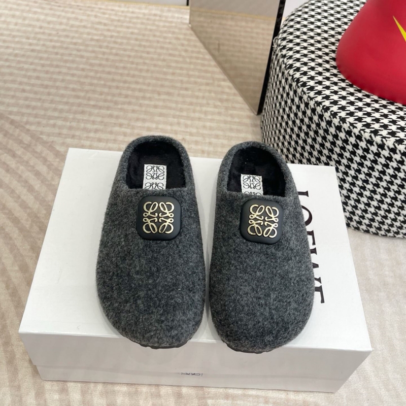 L0ew* slippers